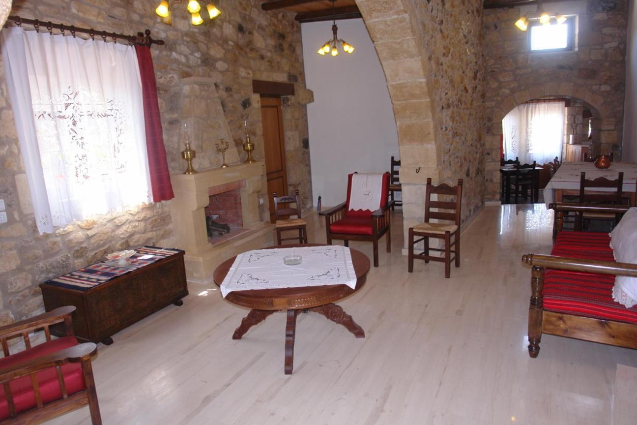 Villa Eleva Aryiroúpolis エクステリア 写真
