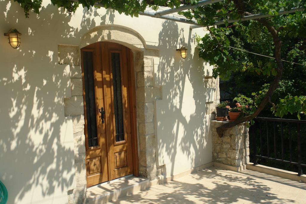 Villa Eleva Aryiroúpolis 部屋 写真